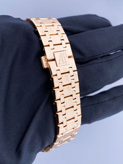 Audemars Piguet Royal Oak 15400OR.OO.1220OR.03 Image 5